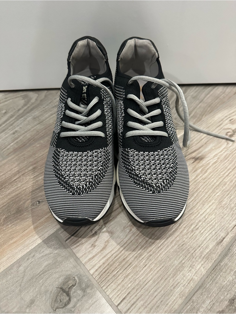 Ash Women's Black and White Knit Athletic Sneakers